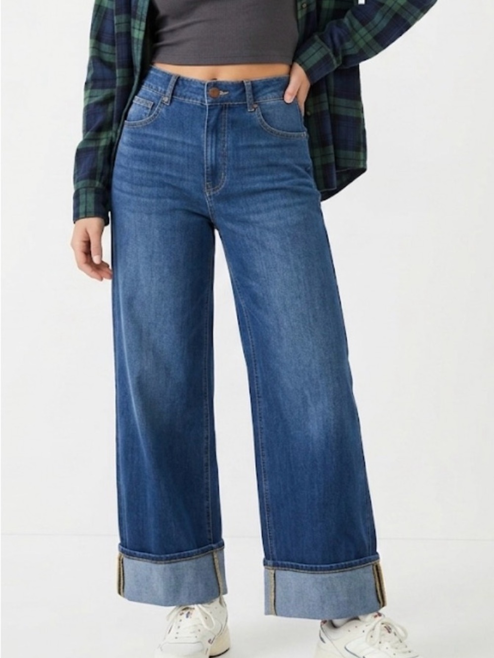 Halara Flex High Waisted Wide Leg Cuffed Jeans Medium Wash Stretch Pockets M